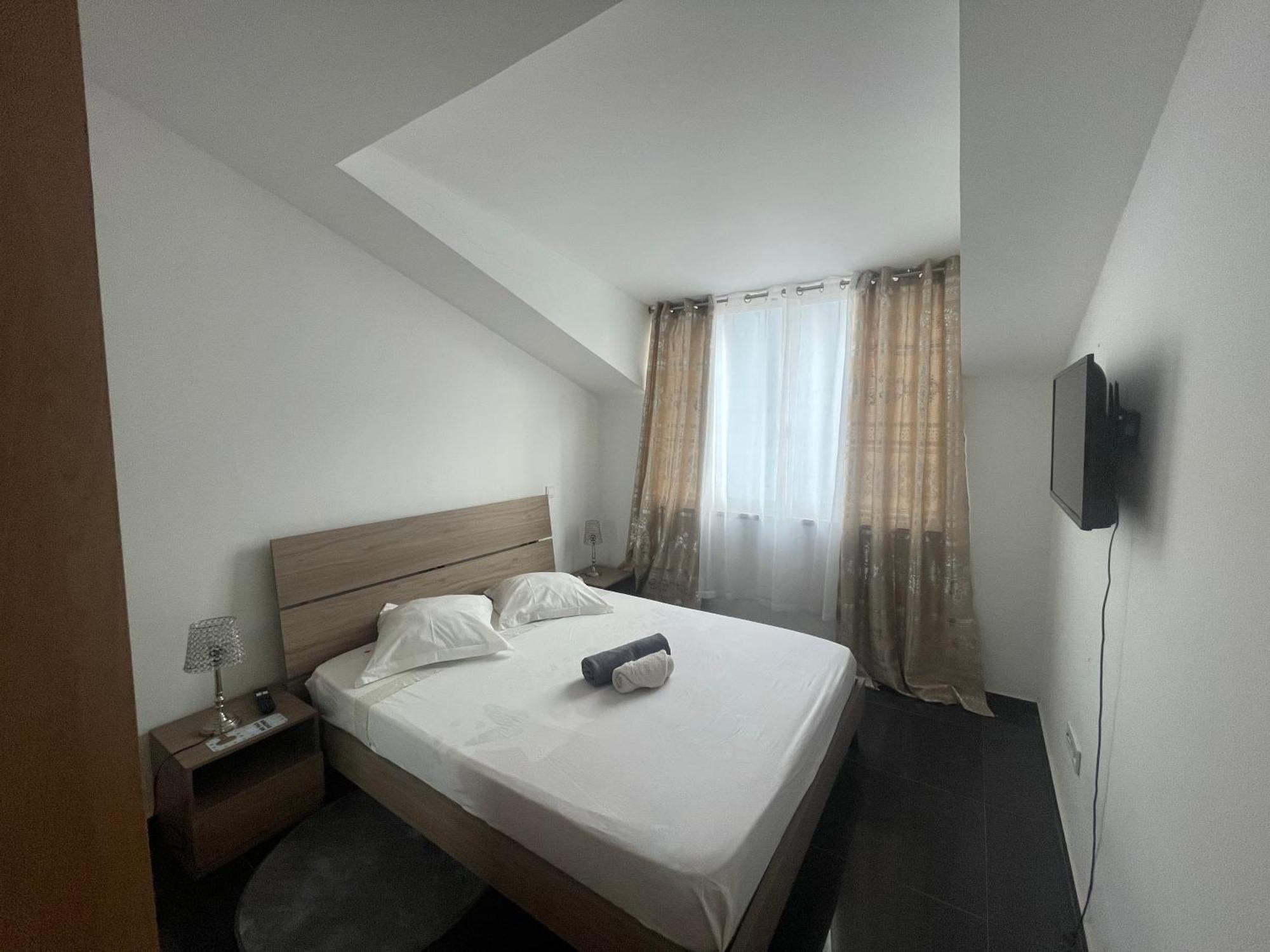 Chambre 3 Residencial Eunice Πράγια Εξωτερικό φωτογραφία