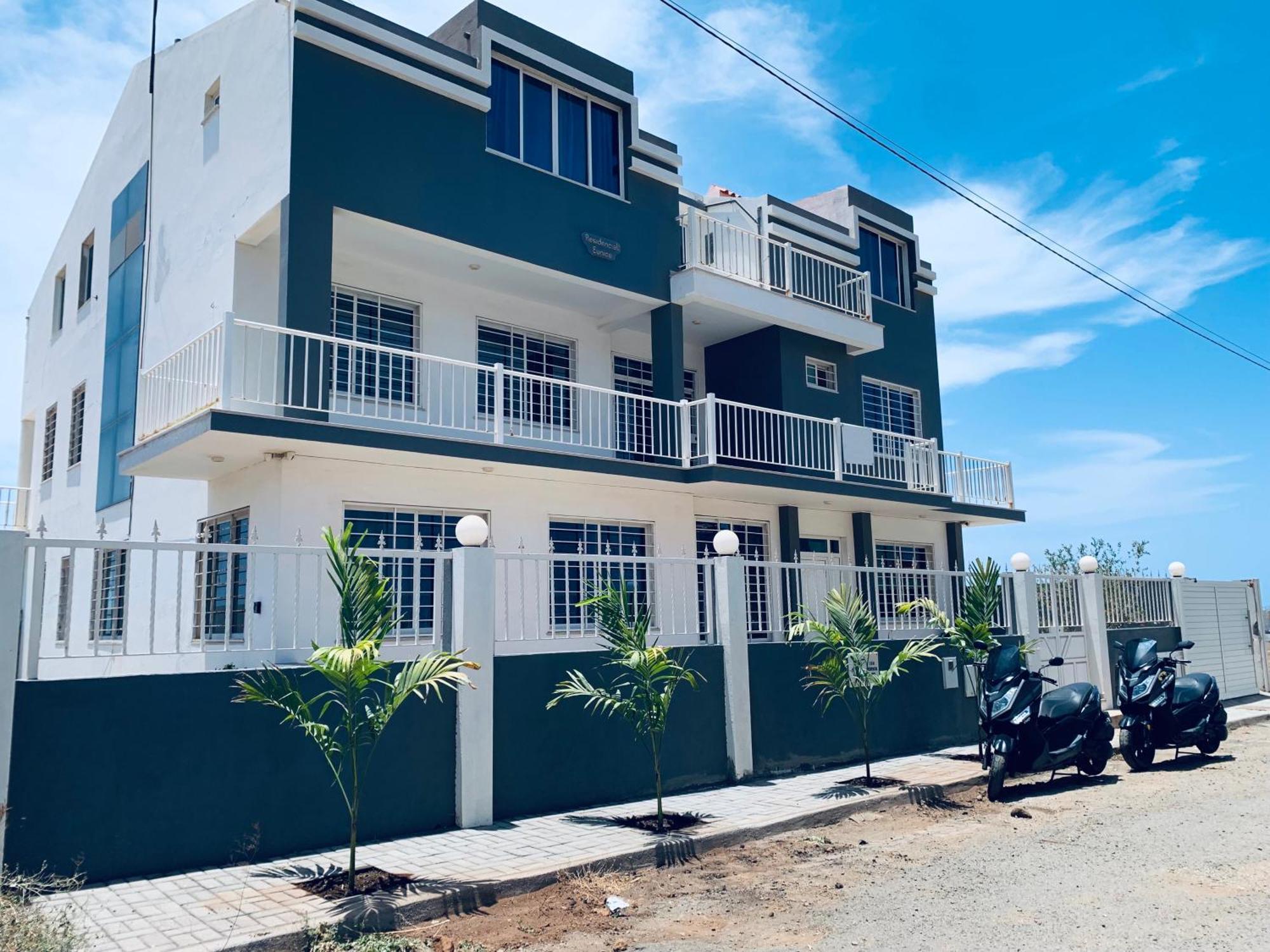 Chambre 3 Residencial Eunice Πράγια Εξωτερικό φωτογραφία